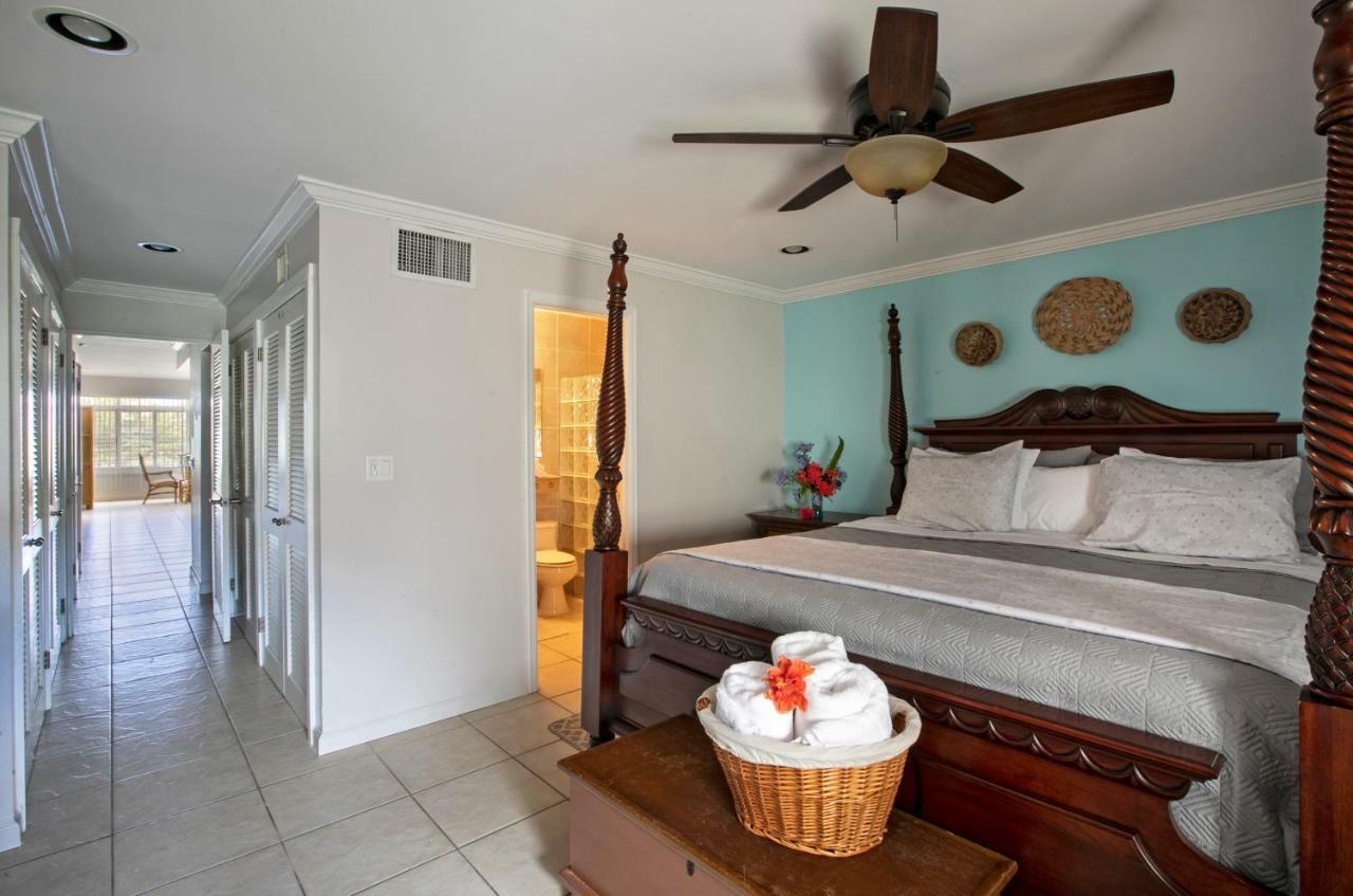 Beachfront At Crystal Cove East End  Exterior foto